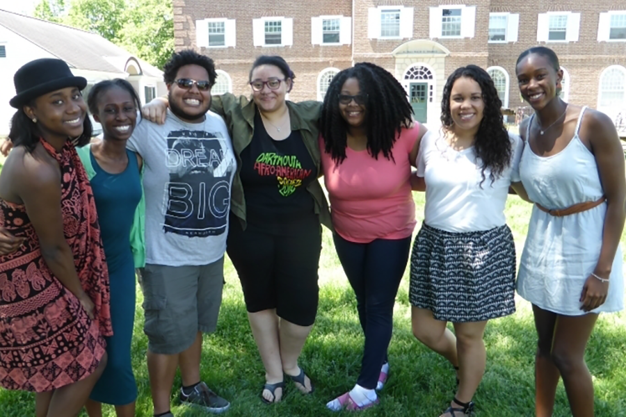 A group of senior students posing in front of Baker